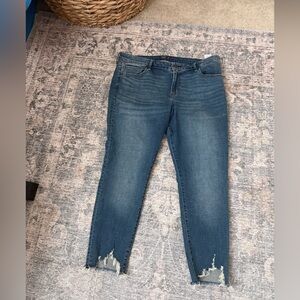 A&F Mid rise super skinny ankle Abercrombie & Fitch Distressed Raw Hem